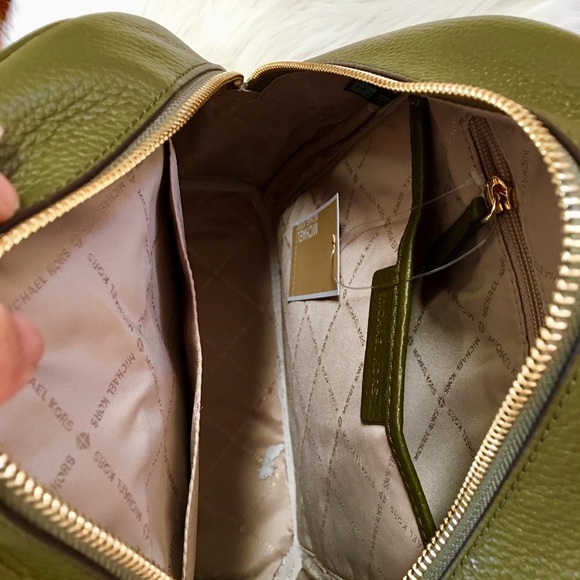 🔥🔥Michael Kors Abbey MD backpack (last one ) - Picture 8 of 8